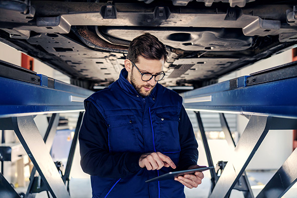 Why Your Vehicle Needs a Full Diagnostic Before the Repair Begins | Rooney's Auto & Tire Center